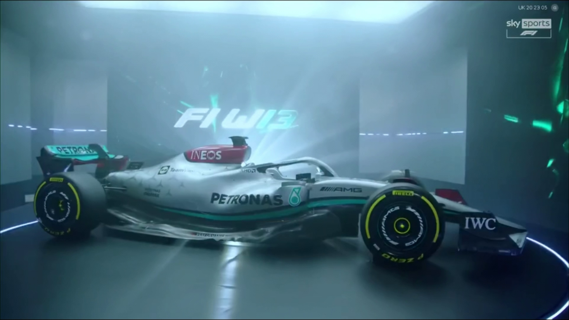 Sky Sports Formule 1 - Mercedes F1 W13 Reveal 2022 - 1080p