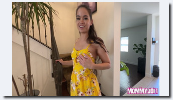 MommyJOI - Sexy MILF Angelina Moon Plays With Her Pussy 720p