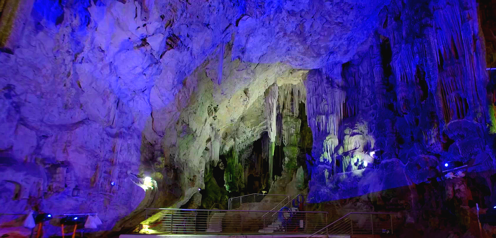 Buitengewone Grotten S01 GG NLSUBBED 1080p HDTV x264 DDF