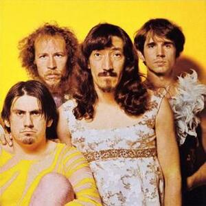 Frank Zappa - We're only in it for the money (1968) Alle Zappa's gevonden en aan het overzetten van naar hier